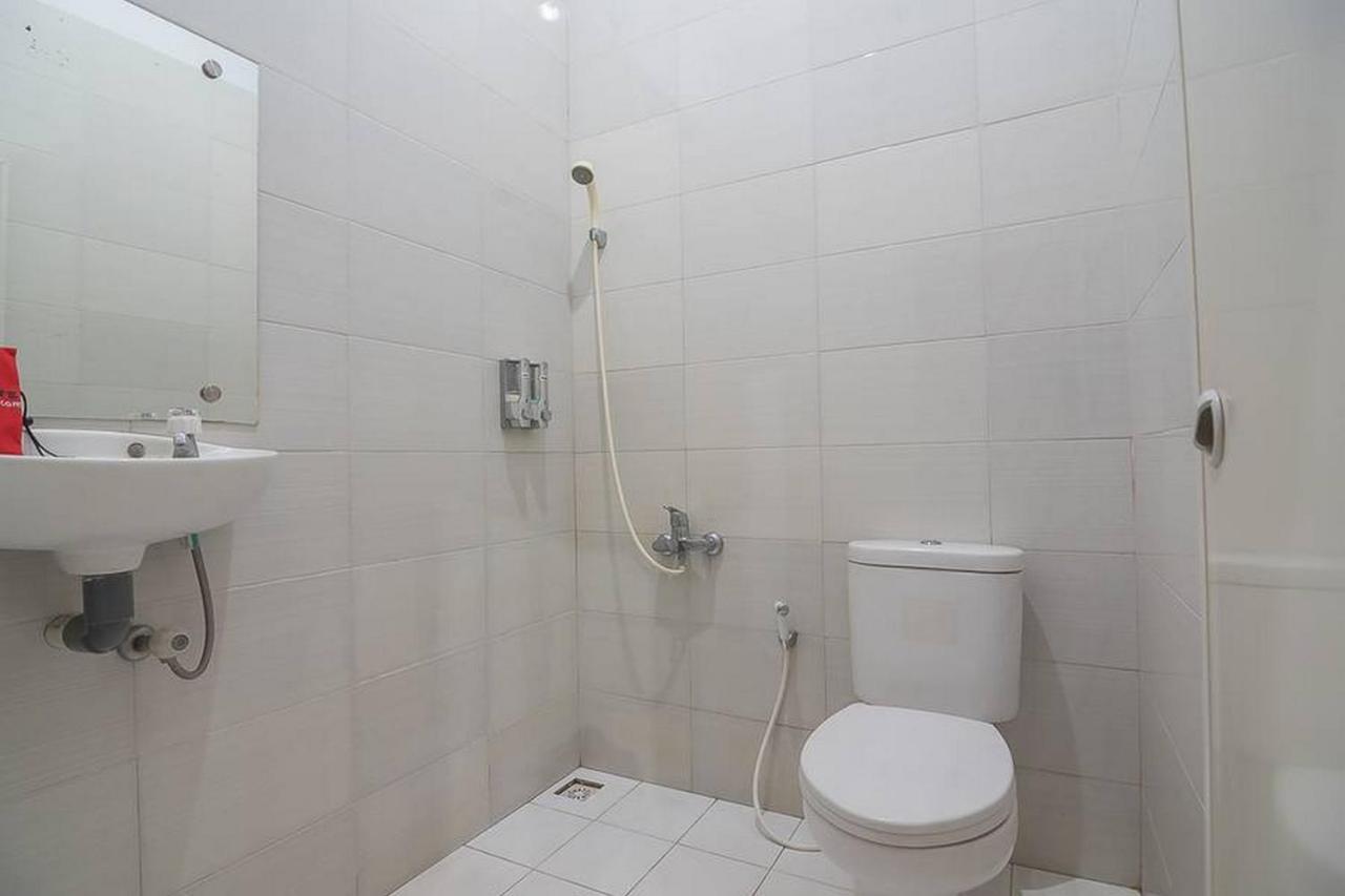 Hotel Reddoorz Near Alun Alun Subang Exterior foto